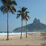 Excelente apto -smart tv- melhor localização no Leblon