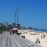 Excelente apto -smart tv- melhor localização no Leblon