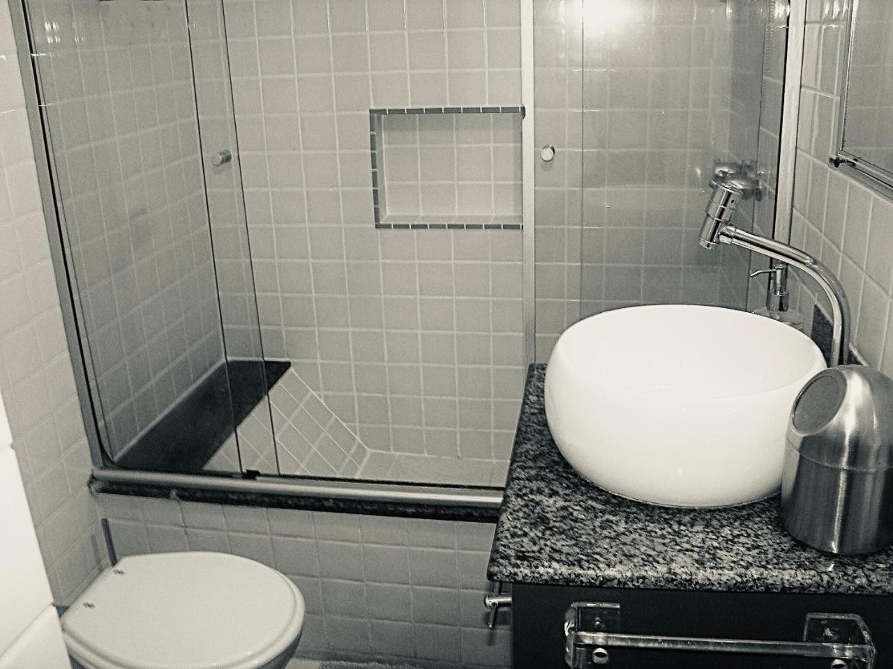 Apartamento Excelente Apto -smart Tv- Localizacao No Leblon Rio de Janeiro